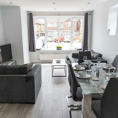 London Northwick Park Serviced Apartments By Riis Property Harrow Εξωτερικό φωτογραφία